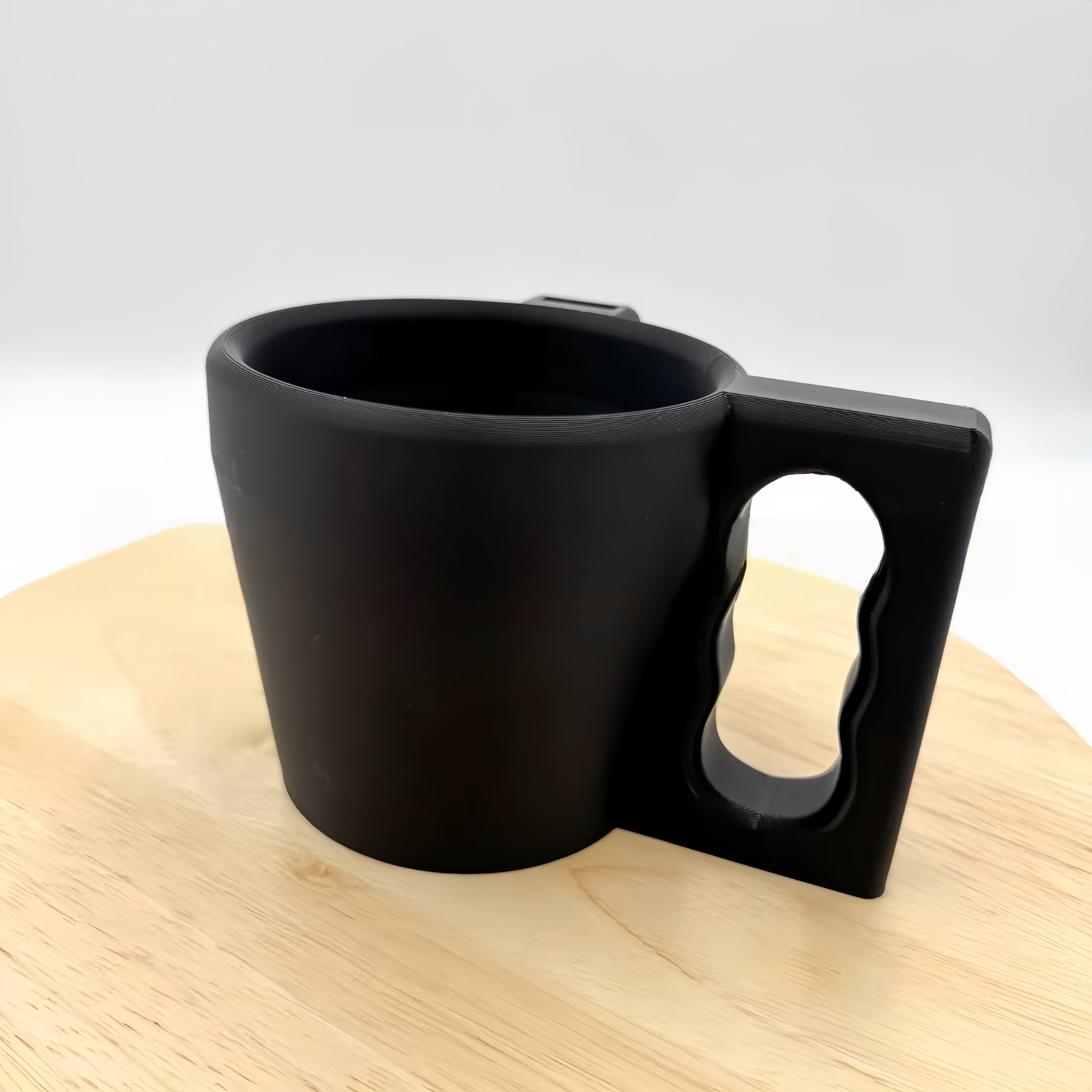 3D Printed Heat-Insulated Holder for Ice Cream Pints and Ice Pops